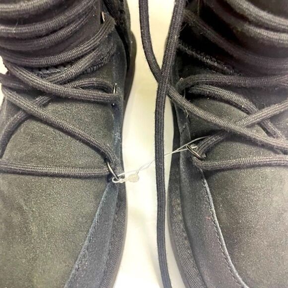 UGG boots, size 2‎ - Picture 5 of 15